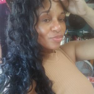 Meet your Posher, Ella